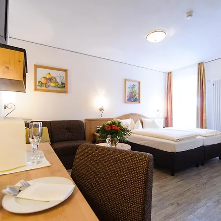 Akzent Goldner Stern 4* Мюггендорф