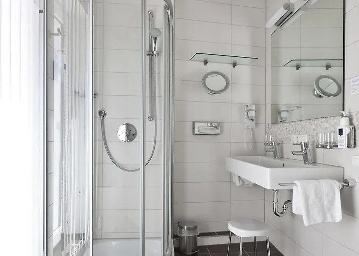 Akzent Goldner Stern 4*