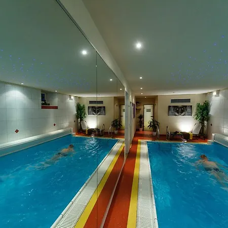 Akzent Goldner Stern 4*