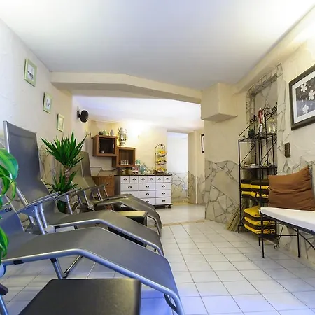 Akzent Goldner Stern 4* Muggendorf