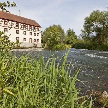 Akzent Goldner Stern 4*