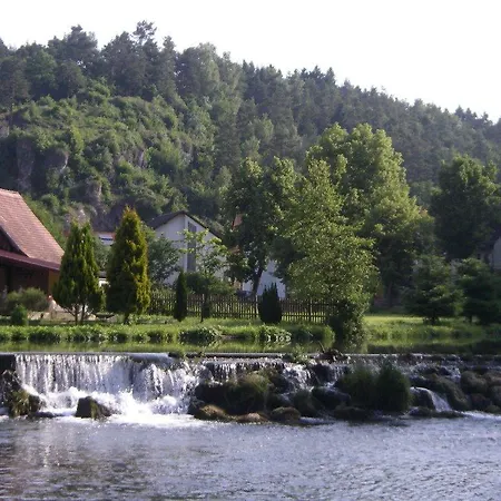 Akzent Goldner Stern 4*