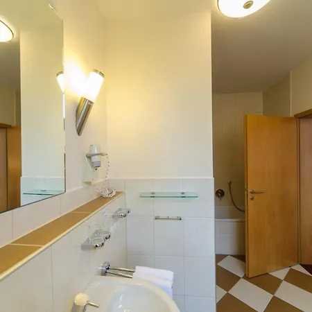 Hotell Akzent Goldner Stern Muggendorf (Bavaria)