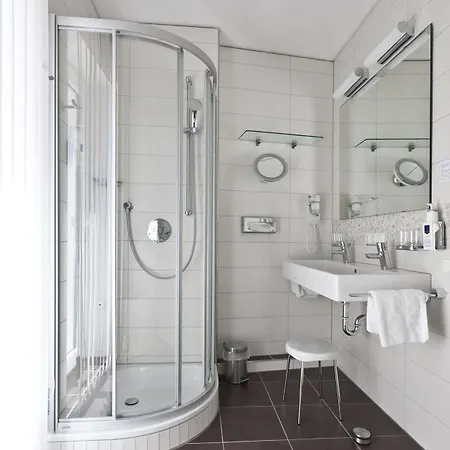 Akzent Goldner Stern 4*