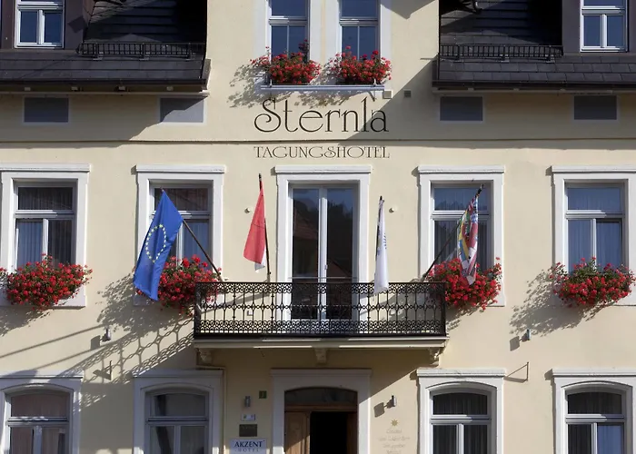 Akzent Goldner Stern 4*